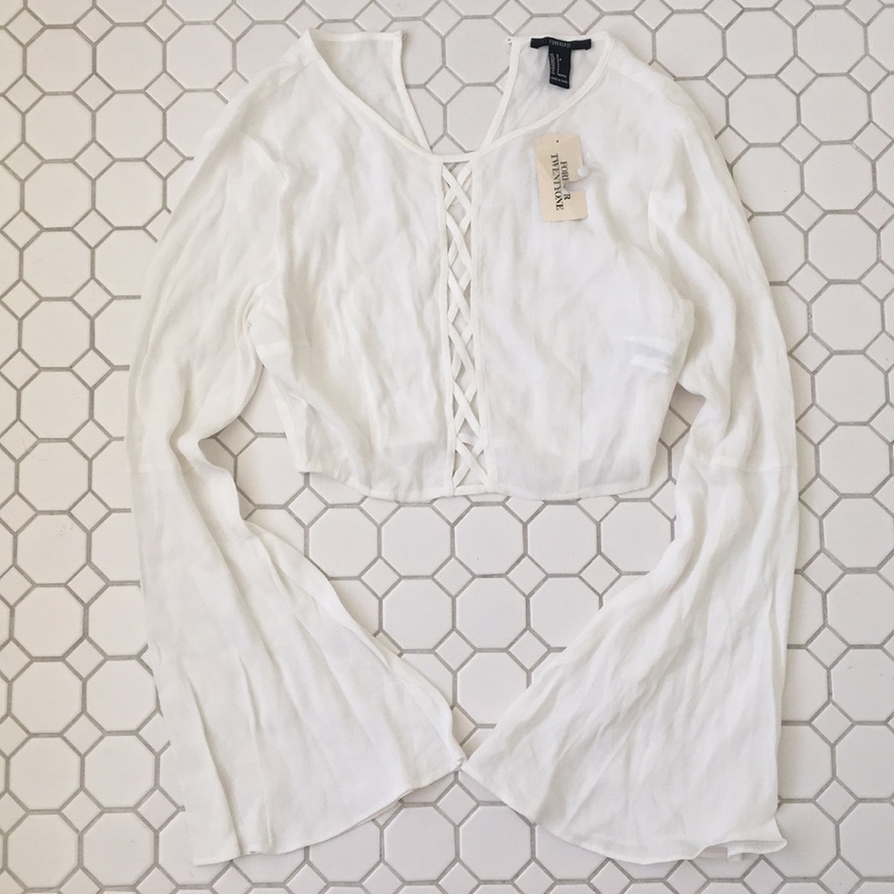 White bell sleeved crop top size Small NWT